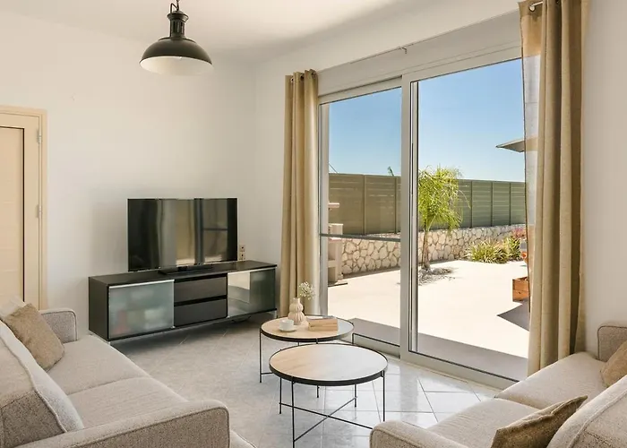 Villa George By Select